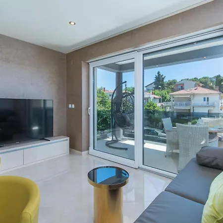 Gasthof Modern With Shared Pool Near The Sea